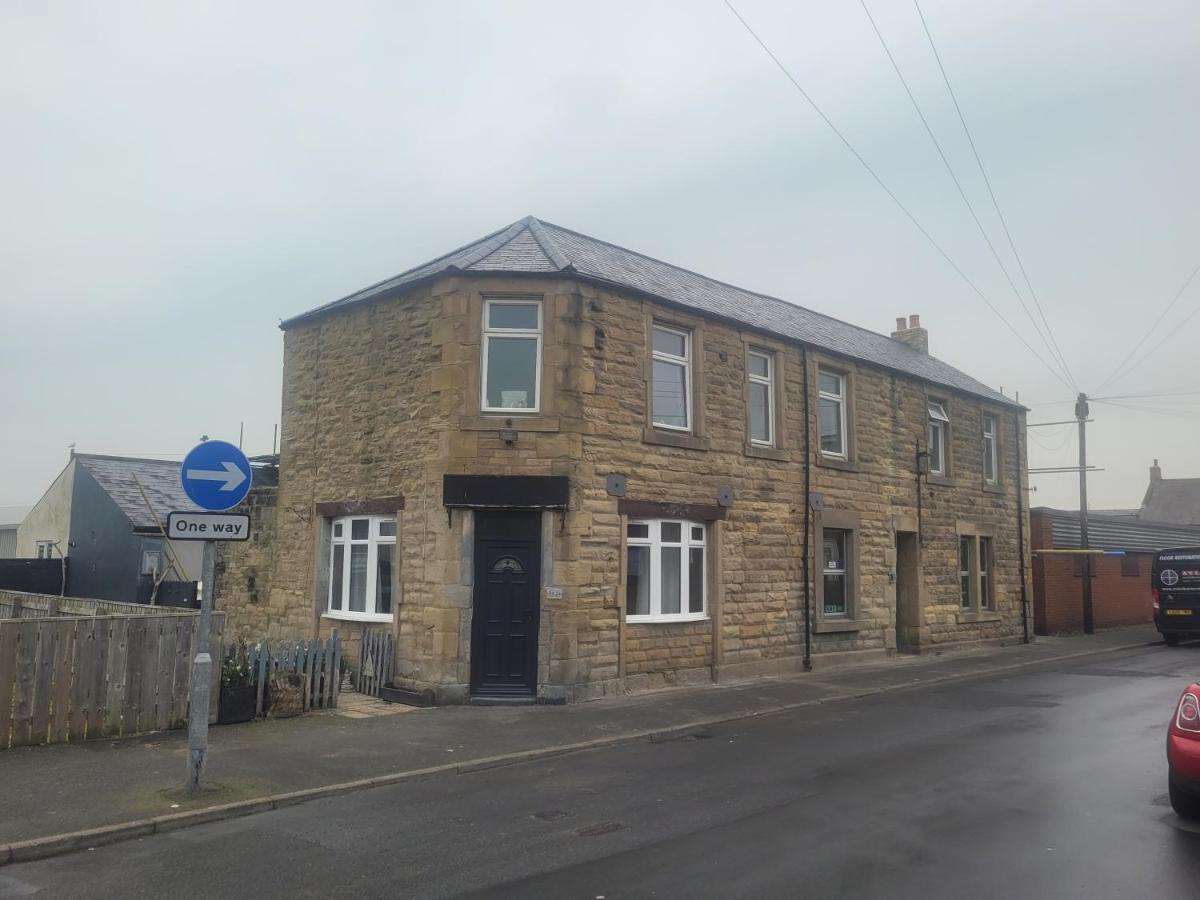 Отель Amble Harbour Retreats Экстерьер фото