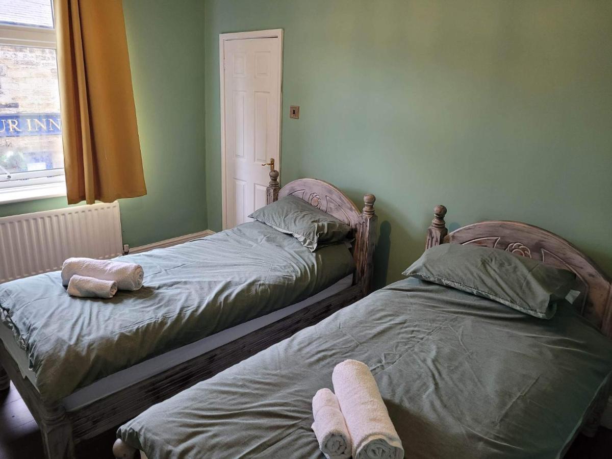 Отель Amble Harbour Retreats Экстерьер фото