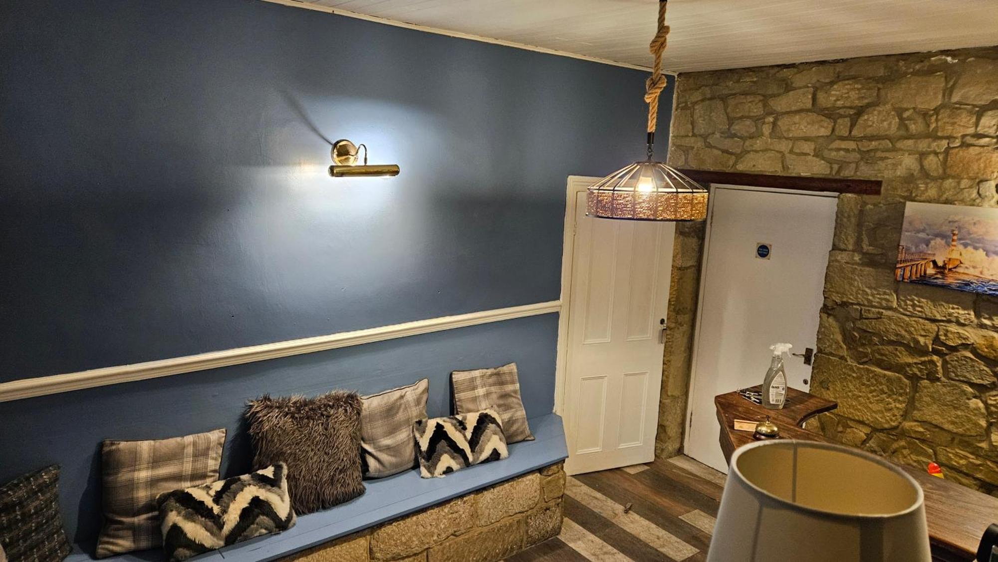 Отель Amble Harbour Retreats Экстерьер фото