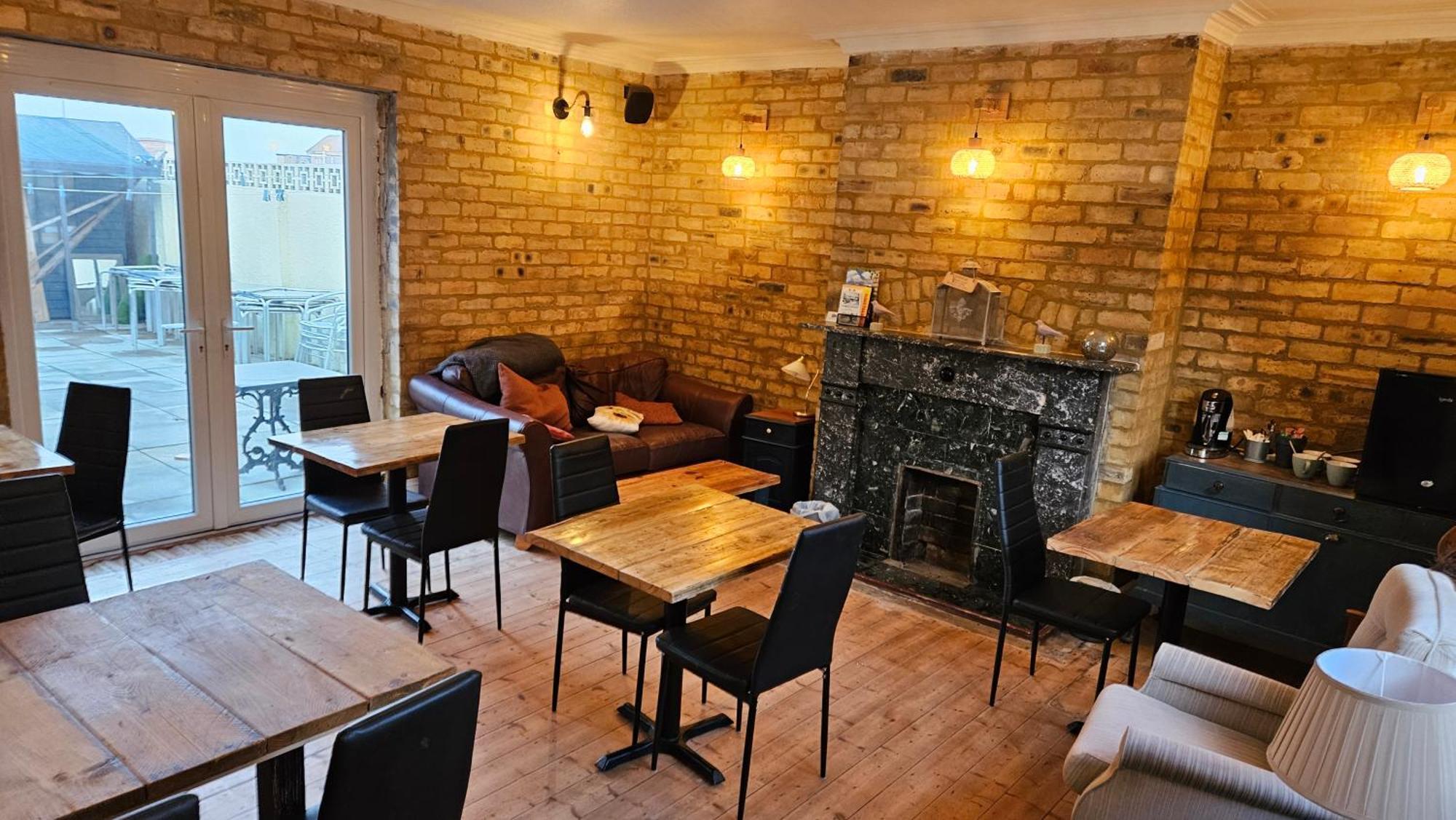 Отель Amble Harbour Retreats Экстерьер фото